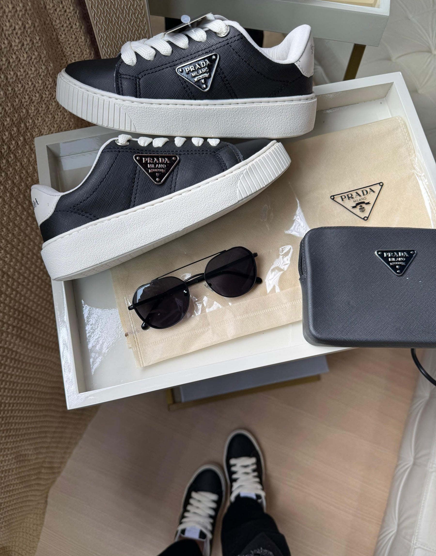 PRADA Casual + Bolsinha Premium