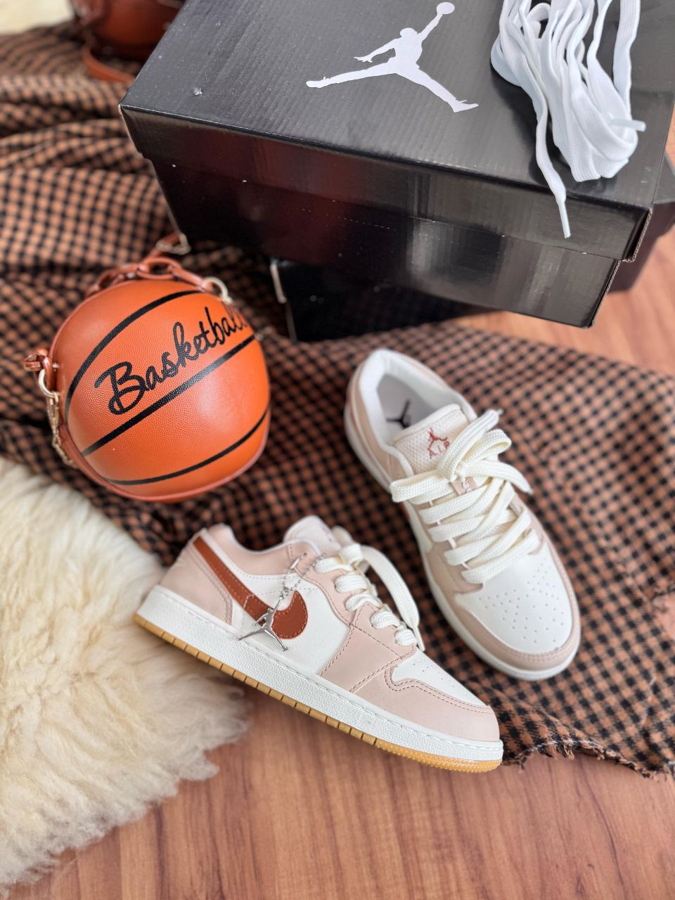 Nike Air Jordan Low Luxo