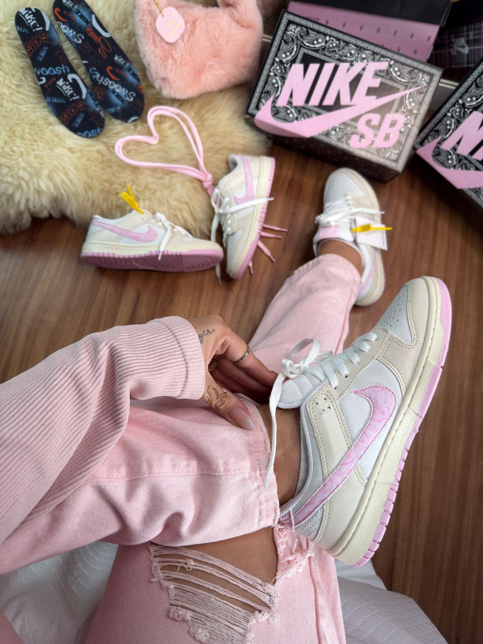 Nike SB Dunk Low Paisley Flowers