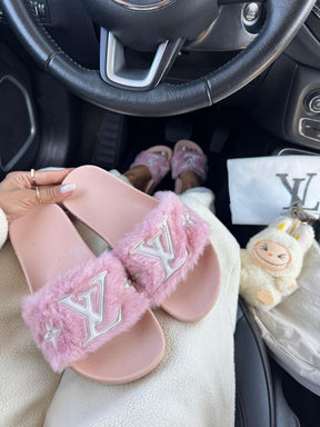 Slide Louis Vuitton Pelúcia Luxo