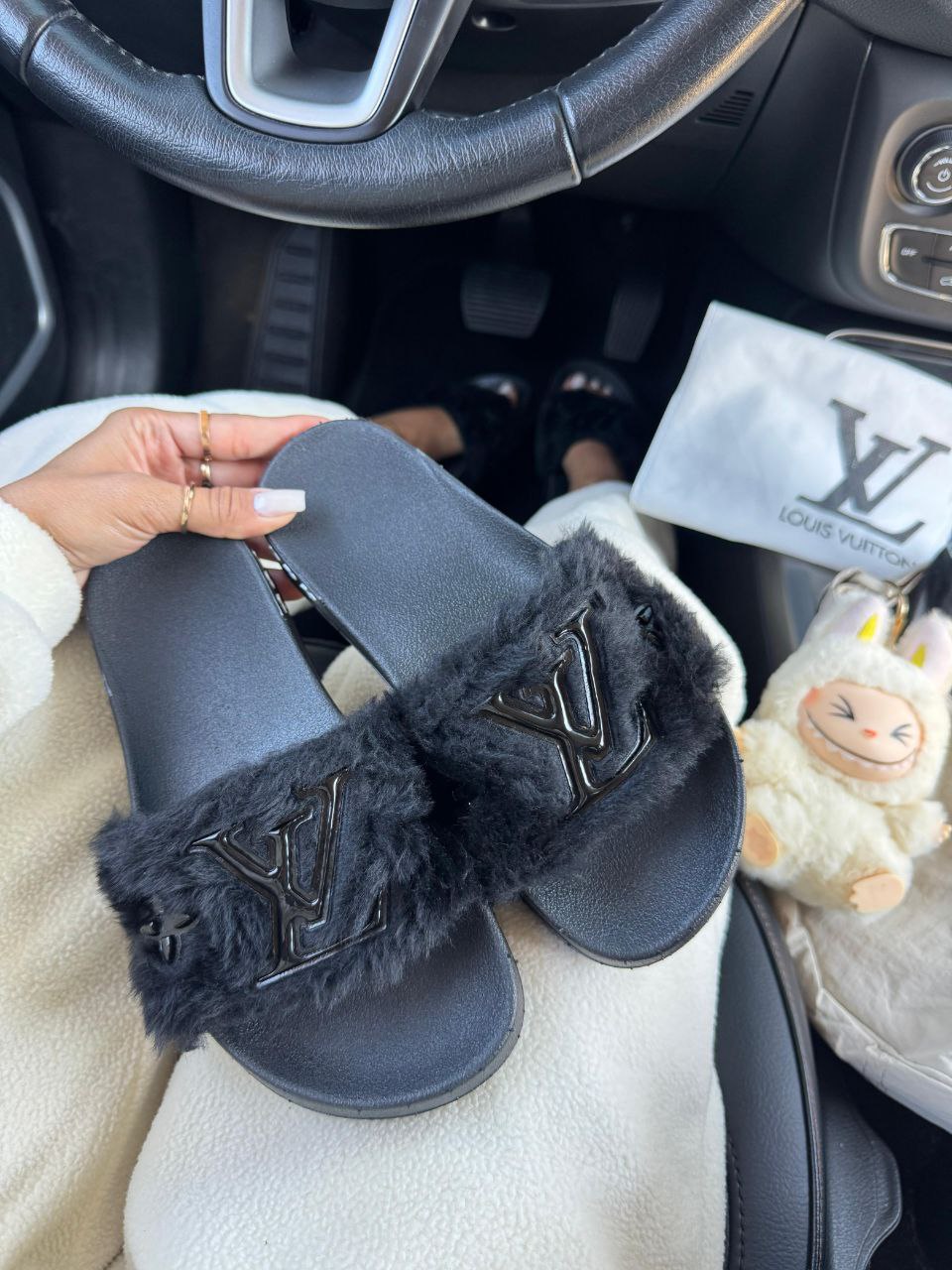 Slide Louis Vuitton Pelúcia Luxo