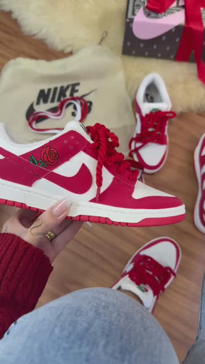 Nike SB Dunk Low StrangeLove