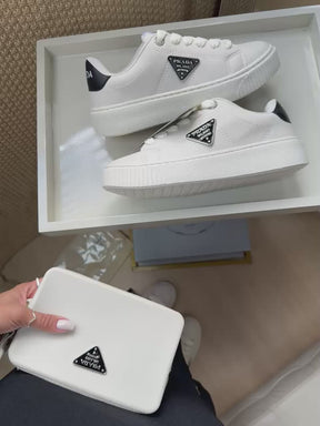 PRADA Casual + Bolsinha Premium