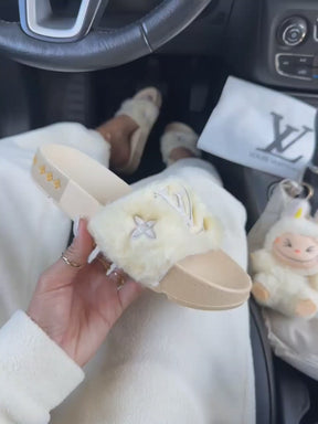 Slide Louis Vuitton Pelúcia Luxo