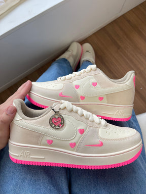 Nike Air Force 1 LOVE Bordado