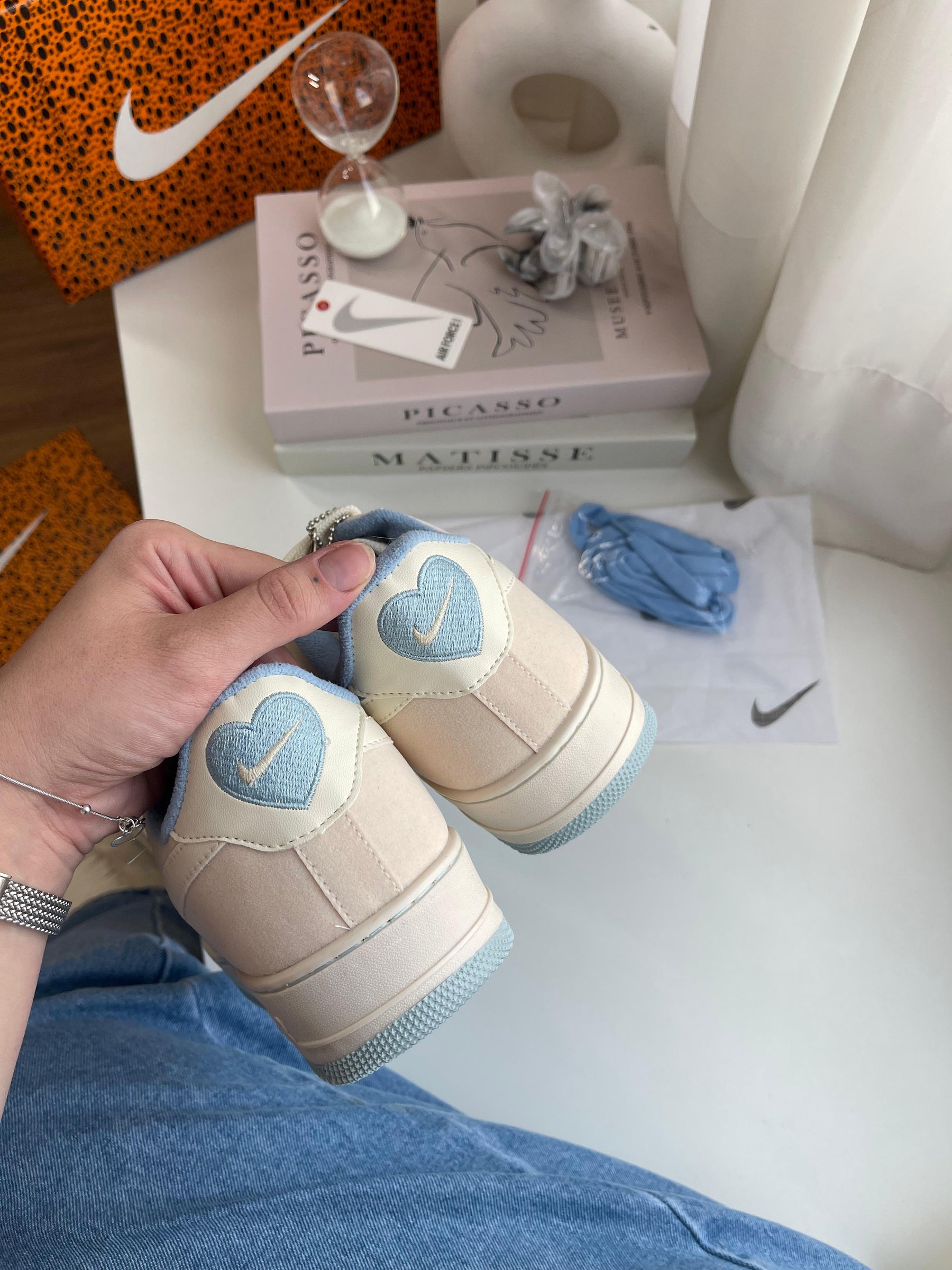 Nike Air Force 1 LOVE Bordado