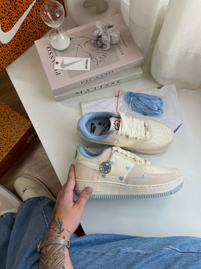 Nike Air Force 1 LOVE Bordado