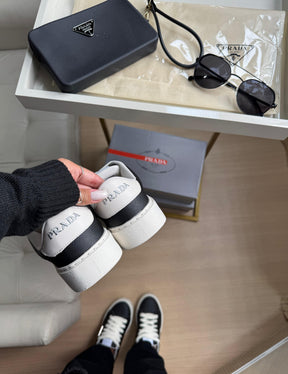 PRADA Casual + Bolsinha Premium