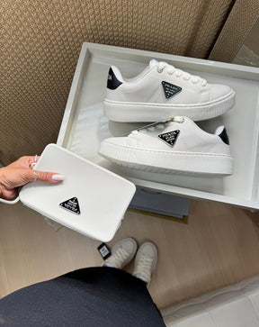 PRADA Casual + Bolsinha Premium